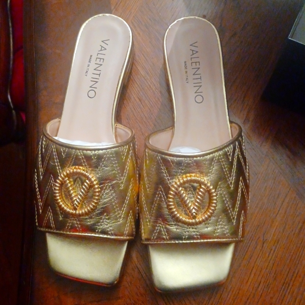 Valentino Sandal